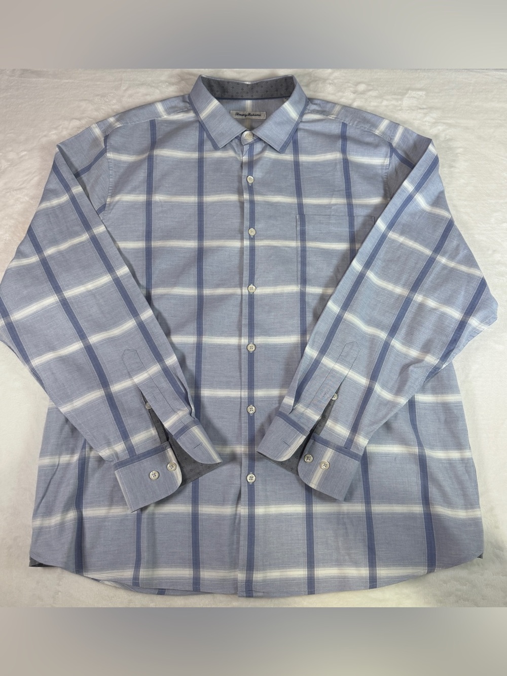 Tommy Bahama Men’s XL Blue Plaid Long Sleeve Button Front Shirt Casual